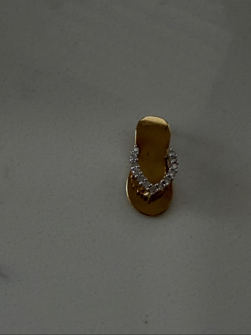 Na Hoku yellow 14 K gold diamond slipper w heel pendant with diamonds